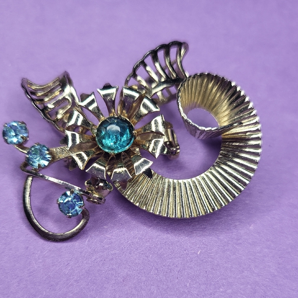 Elegant Gold and Blue Rhinestone Brooch